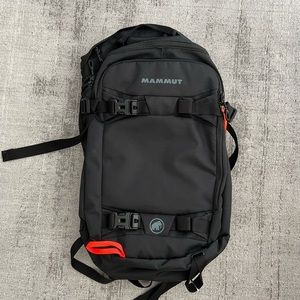 Ski backpack - Mammut - Nirvana 25L - black - like new, ($150 originally)